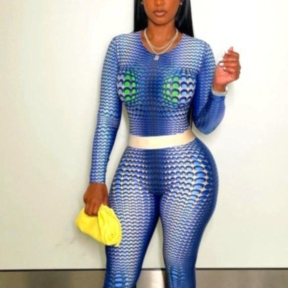 Stasia Skewed: Blue Dotted Illusion Bodycon Crop Top & Pant Set - Picture 14 of 15